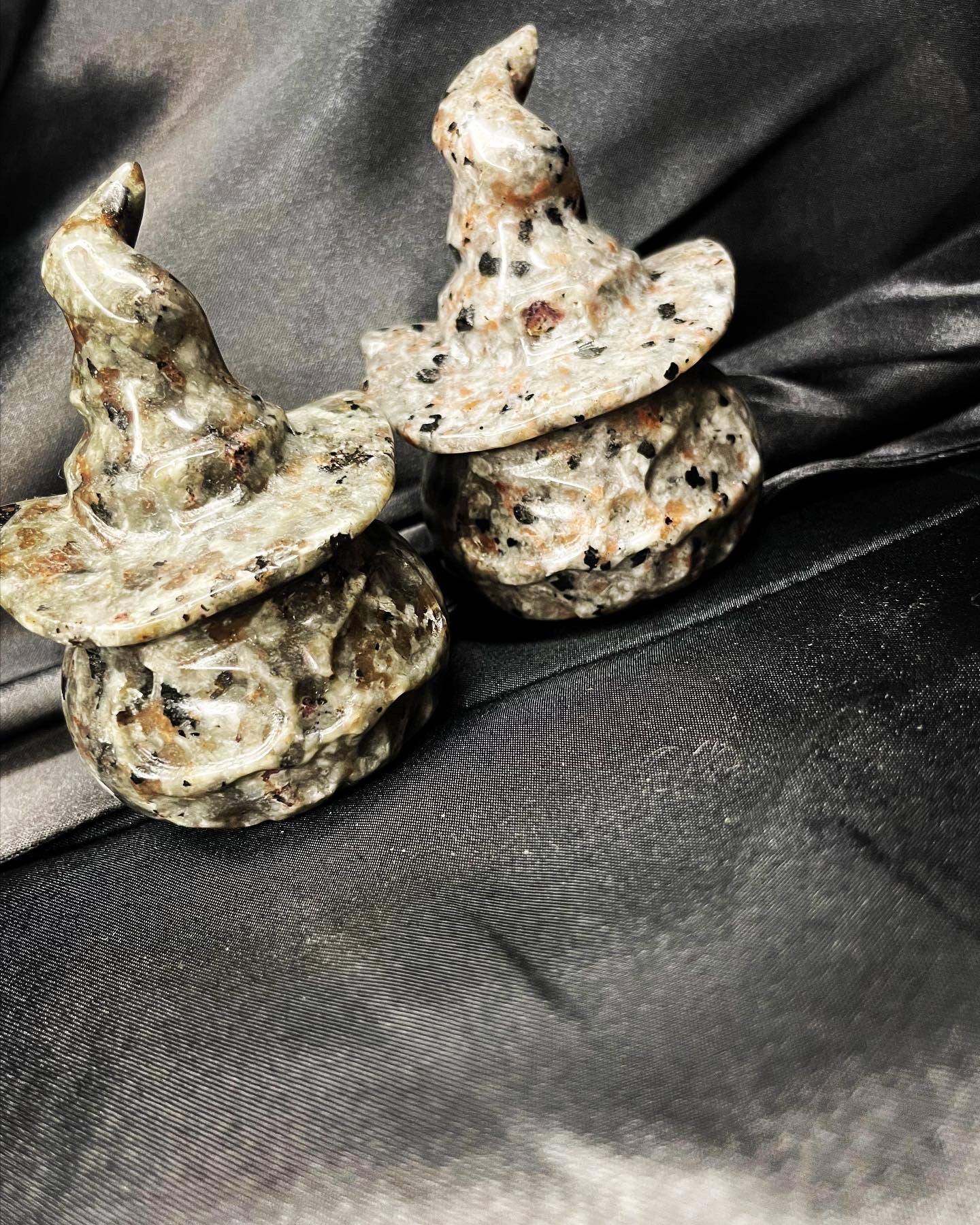 Yooperlite solid witchy pumpkins