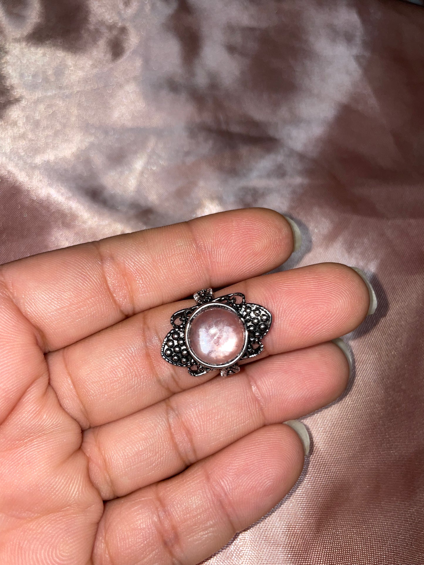 Gem lepidolite
