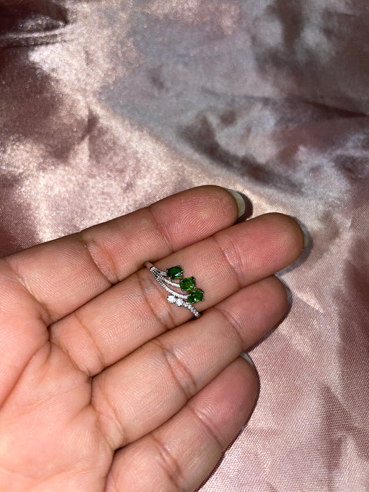 Diopside ring