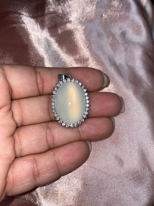 Agate pendant