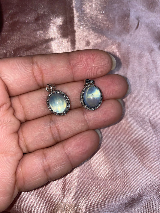 Aquamarine flashy pendants