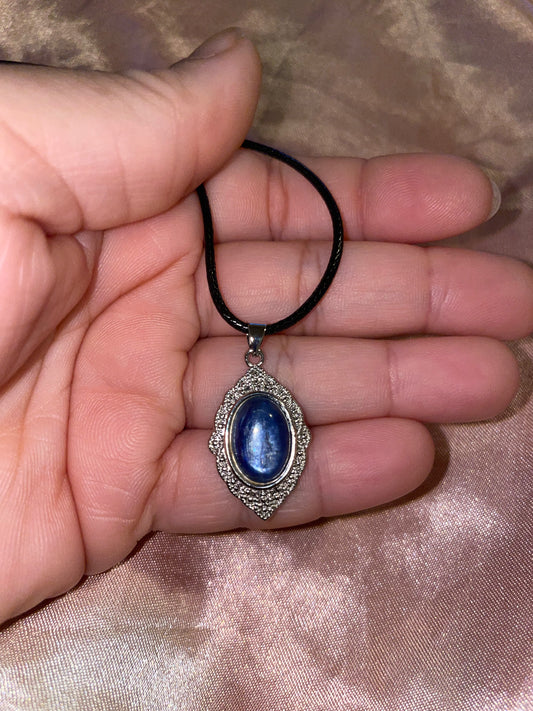 Blue kyanite pendant