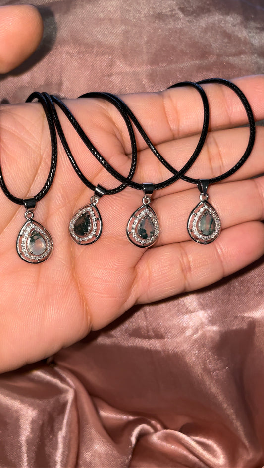 Moss agate pendant