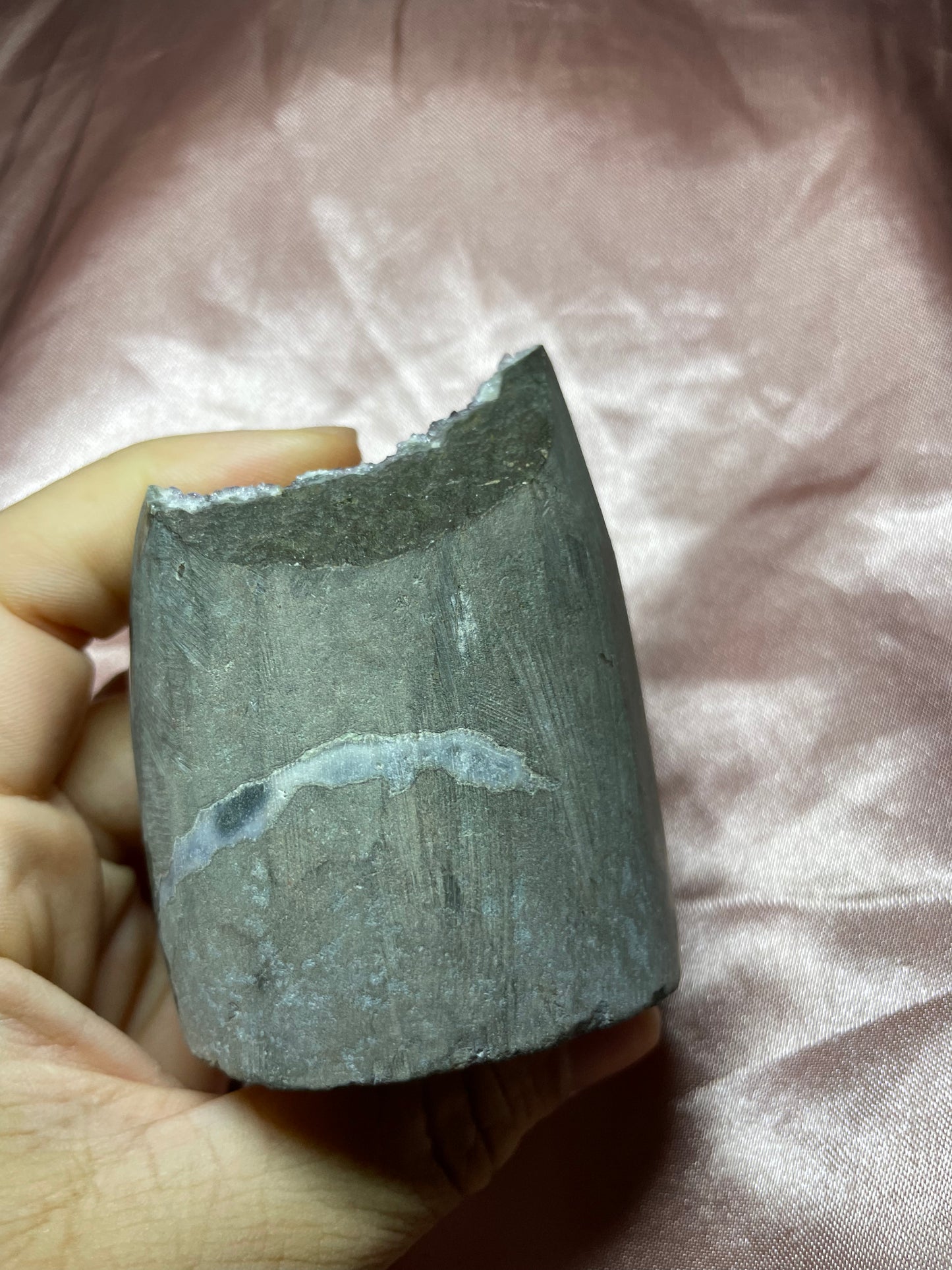 Lavender/gray amethyst cut base